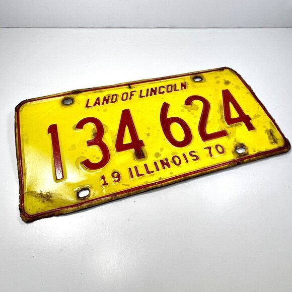 Vintage 1970 Illinois Automobile License Plate 134 624 - Yellow Red - Picture 7 of 7